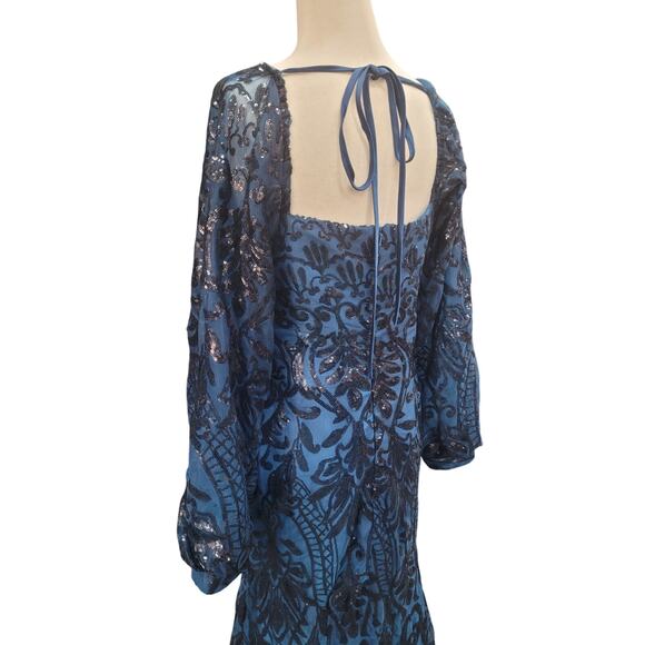 NWT Long Sleeved Patterned Sequin Gown in Blue - Picture 10 of 12